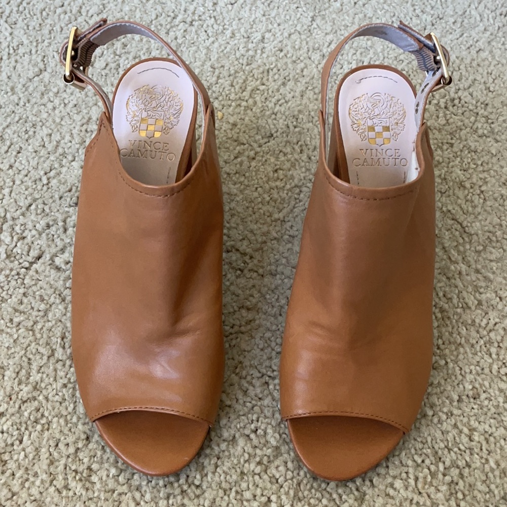Vince Camuto leather tan slingback heels - Picture 2 of 8